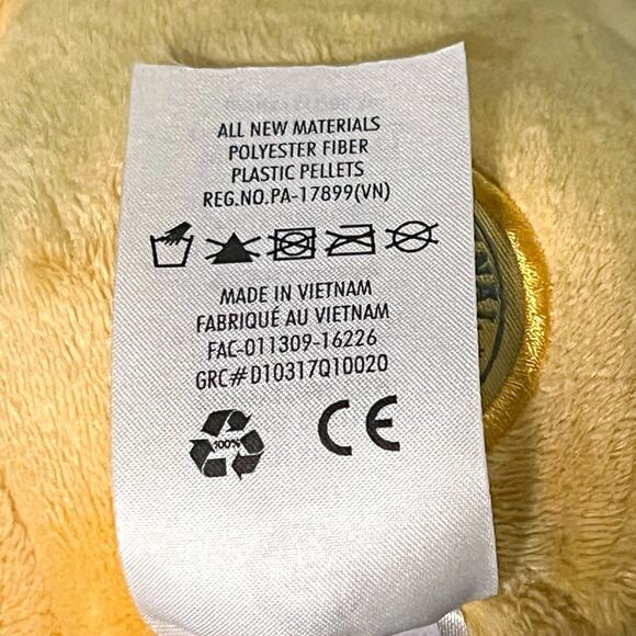 Winnie the Pooh 11" Plush Disney Store Patch Sitting Original Authentic - Picture 7 of 9